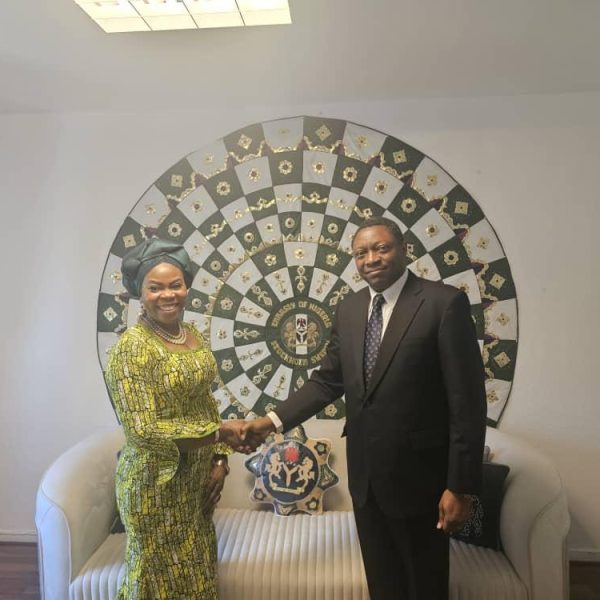 Visit of Dr. Maymunah Yusuf Kadiri (Dr. May), psychiatrist and mental health physician, to the Embassy of Nigeria in Stockholm, Sweden, on 15 May 2026. She was received by Amb. (Dr.) T.A. Elias-Fatile, Charge d’Affaires/Head of Mission. Dr. May is in Sweden to participate in the Atlantic Fellows for Global Health Equity Programme as a fellow.